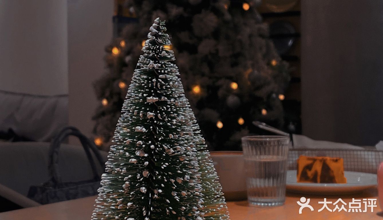 是人就免不了俗‼️圣诞节🎄网红甜品店一窥