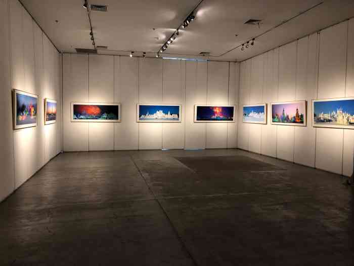 西城红场艺术港-"位于南岗区哈西西城红场1楼这次9899.