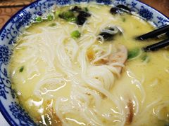 -雪琴面馆富安特色鱼汤面(城中花园店)