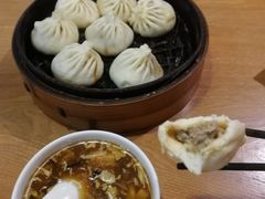 传统猪肉灌汤包-草包包子铺(宽厚里店)