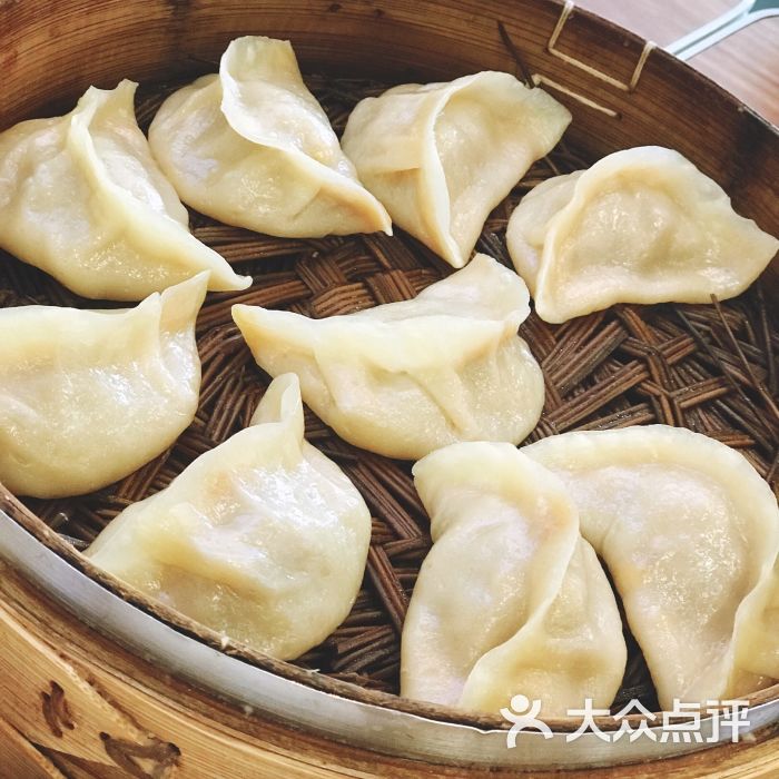 牛肉灌汤包