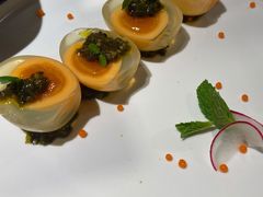 烧椒四川皮蛋-麻六记(新天地店)