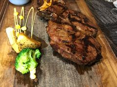 -悦享绿山墙西餐厅