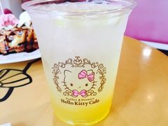 -Hello Kitty Cafe(弘大店)