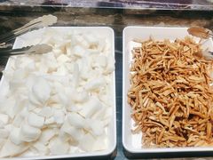 -黄泥岗·地道湖北菜(奥特莱斯店)