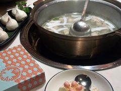 -喃喃椰·糟粕醋·椰子鸡火锅(七堡花园店)