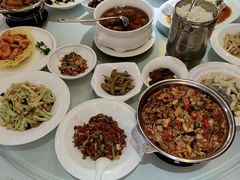 -小天鹅戴斯酒店鲸鲨百汇创作料理