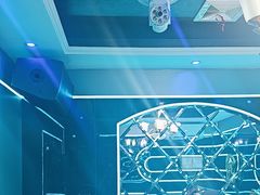 -路边边地标烧烤·川菜·小龙虾·音乐酒馆(良乡长虹店)