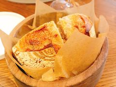 酸种面包佐黄油-Amber(置地文华东方酒店)