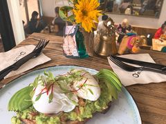 牛油果温泉蛋吐司-O'mills Sourdough Bakery&Bistro(永嘉路店)
