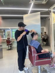 -侨治发型
