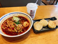 重庆小面-蓉李记成都名小吃(武汉经开万达店)