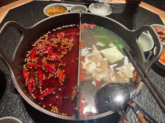 -三出山火锅(南京万象天地店)