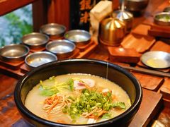-银米·云南传统过桥米线(双廊黑金冠店)