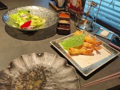 -铭牛烧肉·和牛海鲜自助(高新月牙湖店)