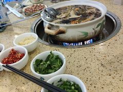 -杨记山珍鸡煲菌汤锅