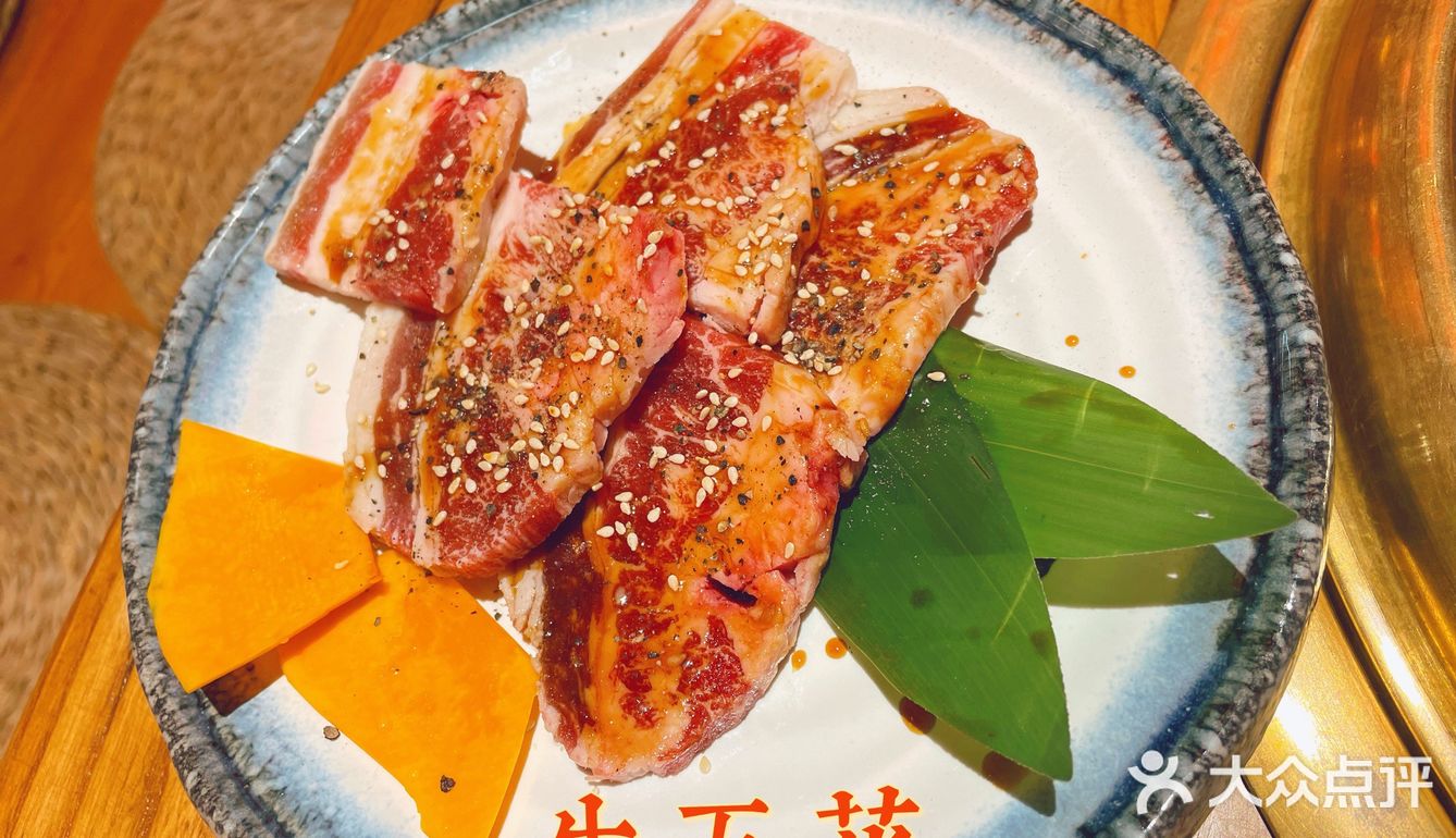 下雨天吃烤肉真的很巴适呦！