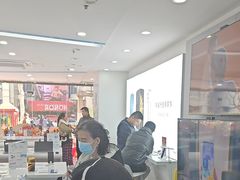 -荣耀授权专卖店(黄浦浙江中路店)