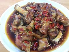 微辣的辣猪蹄-贤花饭店(城阳店)