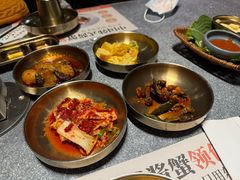 -草家酱蟹炭火烤肉店(珲春南路一店)