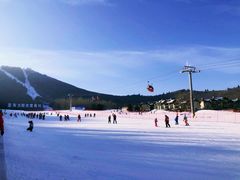 -亚布力新体委滑雪场