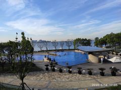 -上海滴水湖皇冠假日酒店