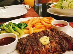 -WOLFGANG PUCK KITCHEN & BAR(迪士尼小镇店)