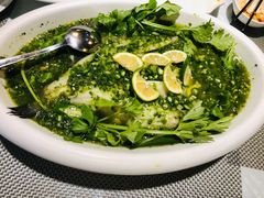 青柠檬酸汤海鲈鱼（夏天的选择）-新加坡瑞珍•海河观景餐厅