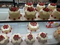 -花花卷卷·鲜食蛋糕(泉屋店)