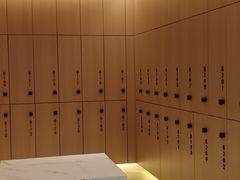 -涨巢·潮玩水疗局