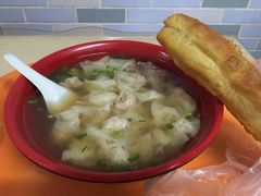 -张阿三馄饨店