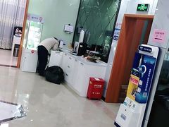 -茂菊口腔连锁(浦东南路店)