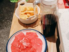 -三人行骨头王火锅(长寿店)