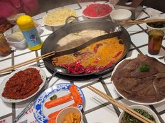 -朱光玉火锅馆·太原旗舰(钟楼街店)