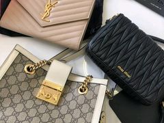 -聚云奢二手奢侈品黄金手表包包回收·中古店(三里屯总店)