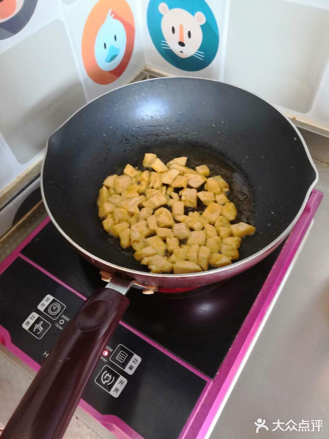 彩之厨房,好吃的青椒炒鸡丁