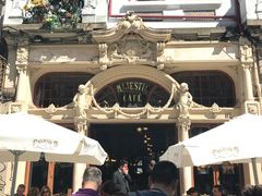 -Majestic Café