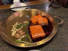 -小天鹅火锅·一线江景洪鼎旗舰店(洪崖洞店)