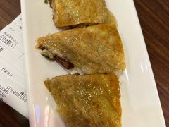 三鲜豆皮-王拐拐热干面·武汉三鲜豆皮(徐家汇店)