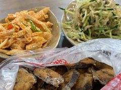 -亮亮面馆(经六路店)