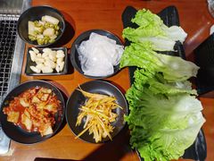 -肉甲韩国木炭烤肉(新壹街1店)
