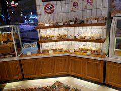 面包甜点陈列柜-老大昌(淮海中路店)
