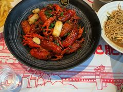 -肥肥虾庄·金牌油焖大虾(杨园滨江时代walk店)