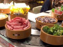 -龍歌自助小火锅(市南金茂湾店)