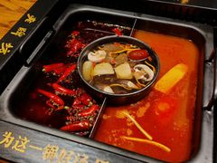 -老牌坊云南鱼豆花火锅(爱建店)