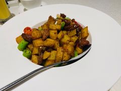 黑椒土豆牛肉粒-顺峰海鲜酒楼(省府店)
