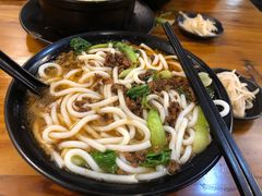 -丽虹云南过桥米线(兴工街店)