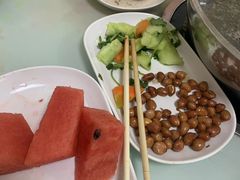 -荣吉招牌自助骨头锅(顾乡店)