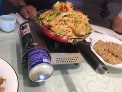 -依江春水烤鸭店