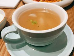 酸辣乌鱼蛋汤-小大董·烤鸭(王府井apm店)